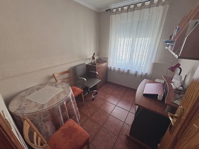 6 soverom Villa til salgs i Villena med garasje - € 169 000 (Ref: 9773521)