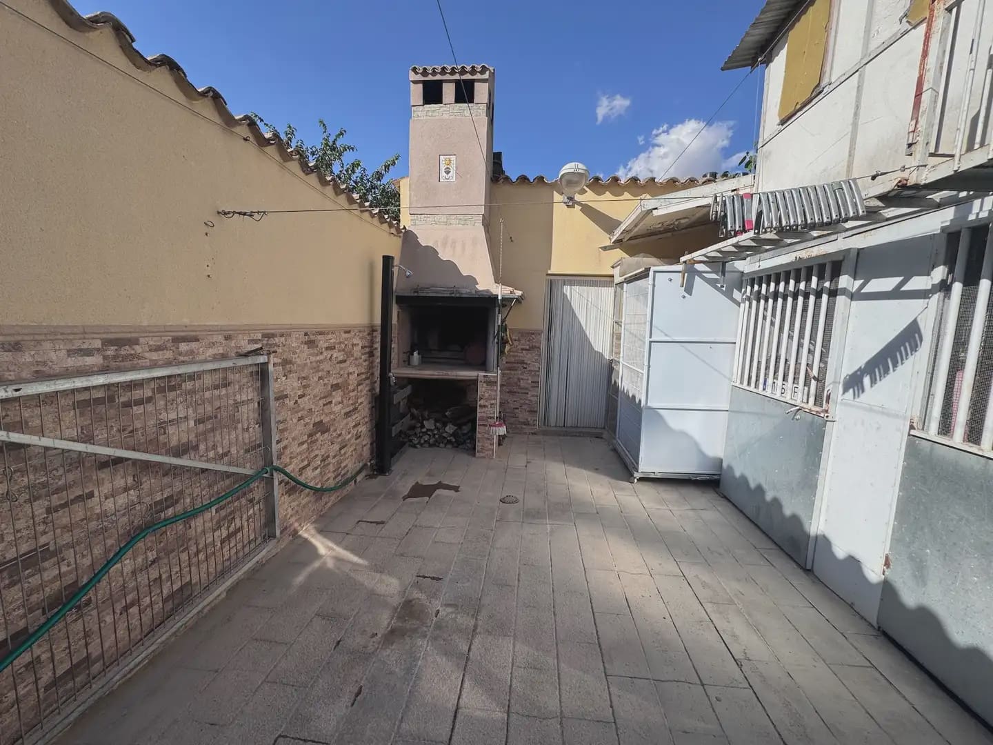 6 bedroom Villa for sale in Villena with garage - € 169,000 (Ref: 9773521)