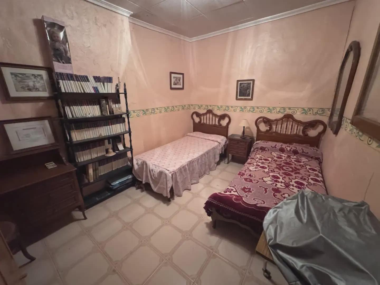 5 soverom Hus til salgs i Villena - € 125 000 (Ref: 9773522)