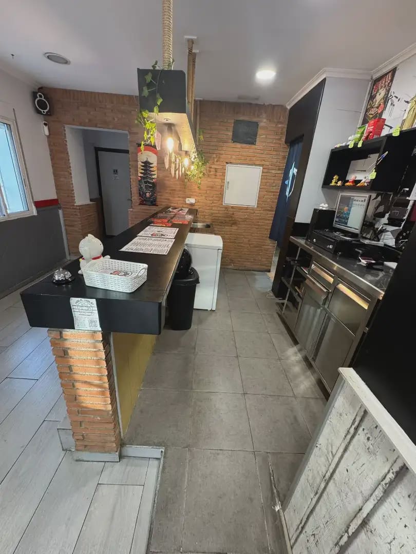 Casa de 3 habitaciones en Villena en venta - 120.000 € (Ref: 9773523)