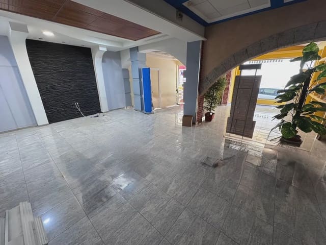 Kaupallinen myytävänä paikassa Villena - 65 000 € (Ref: 9773524)