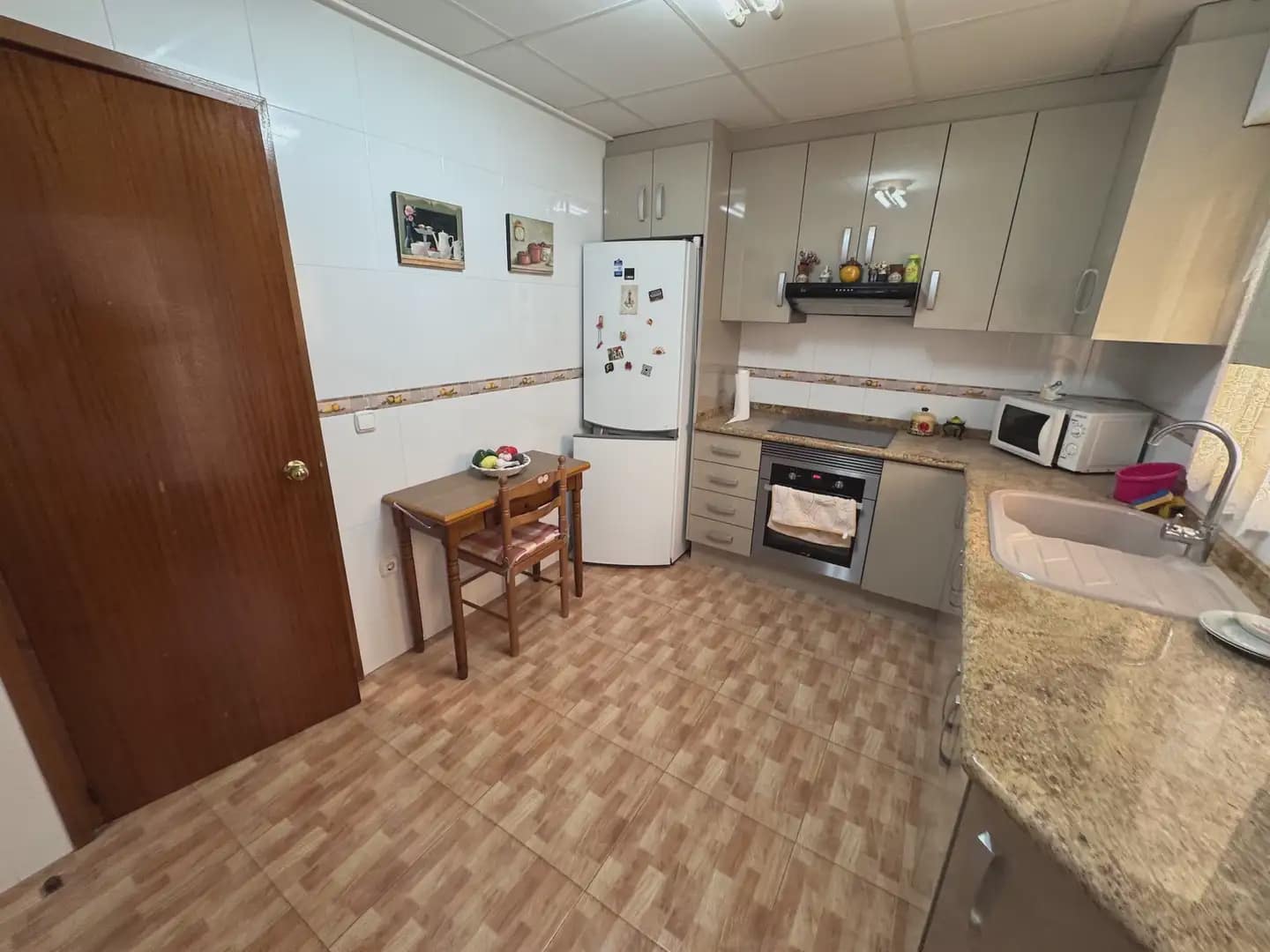 4 slaapkamer Flat te koop in Villena - € 100.000 (Ref: 9773525)