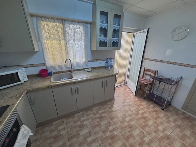 4 soveværelse Lejlighed til salg i Villena - € 100.000 (Ref: 9773525)