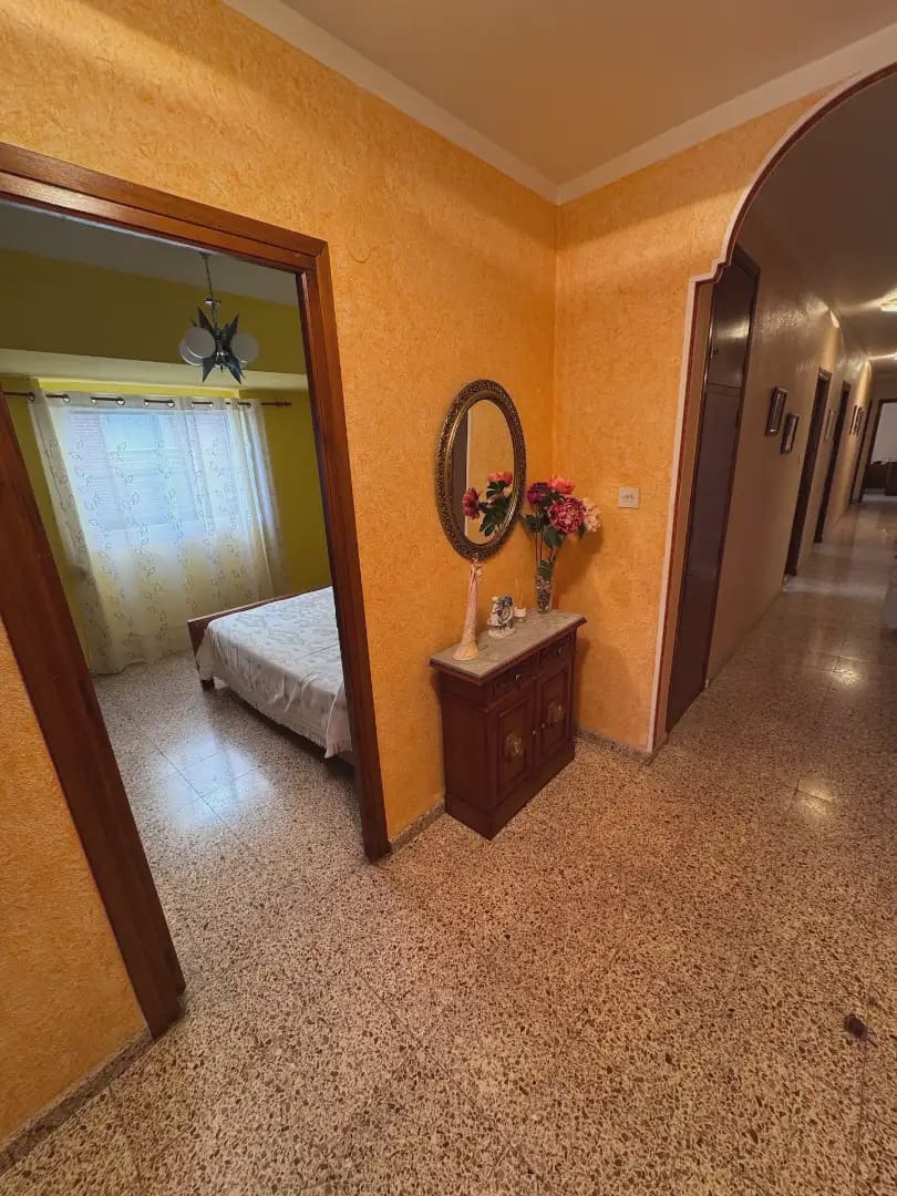 4 slaapkamer Flat te koop in Villena - € 100.000 (Ref: 9773525)