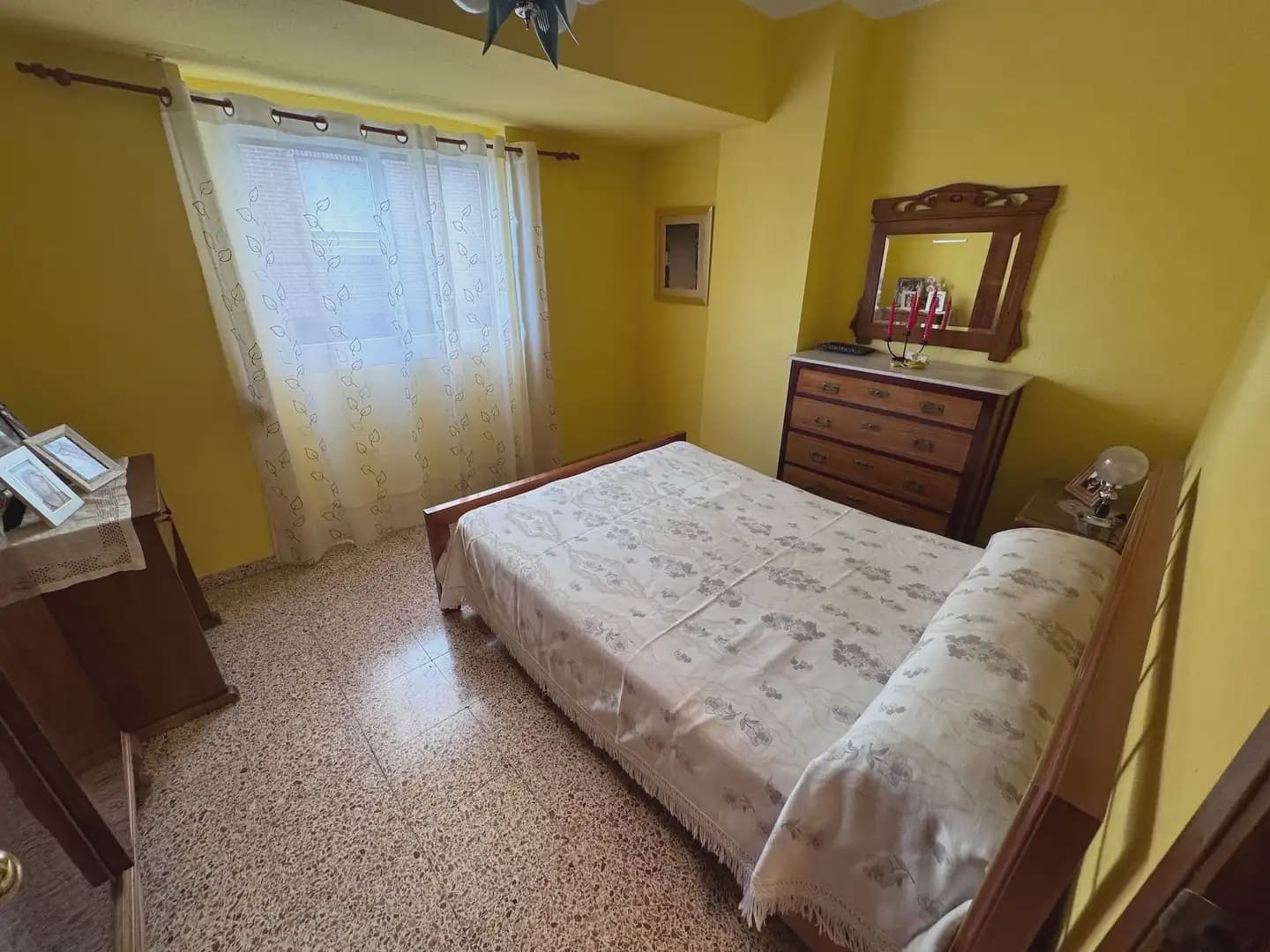 4 slaapkamer Flat te koop in Villena - € 100.000 (Ref: 9773525)