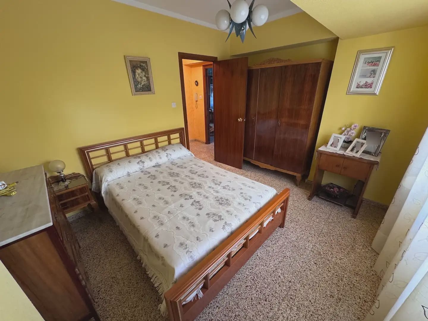 4 slaapkamer Flat te koop in Villena - € 100.000 (Ref: 9773525)