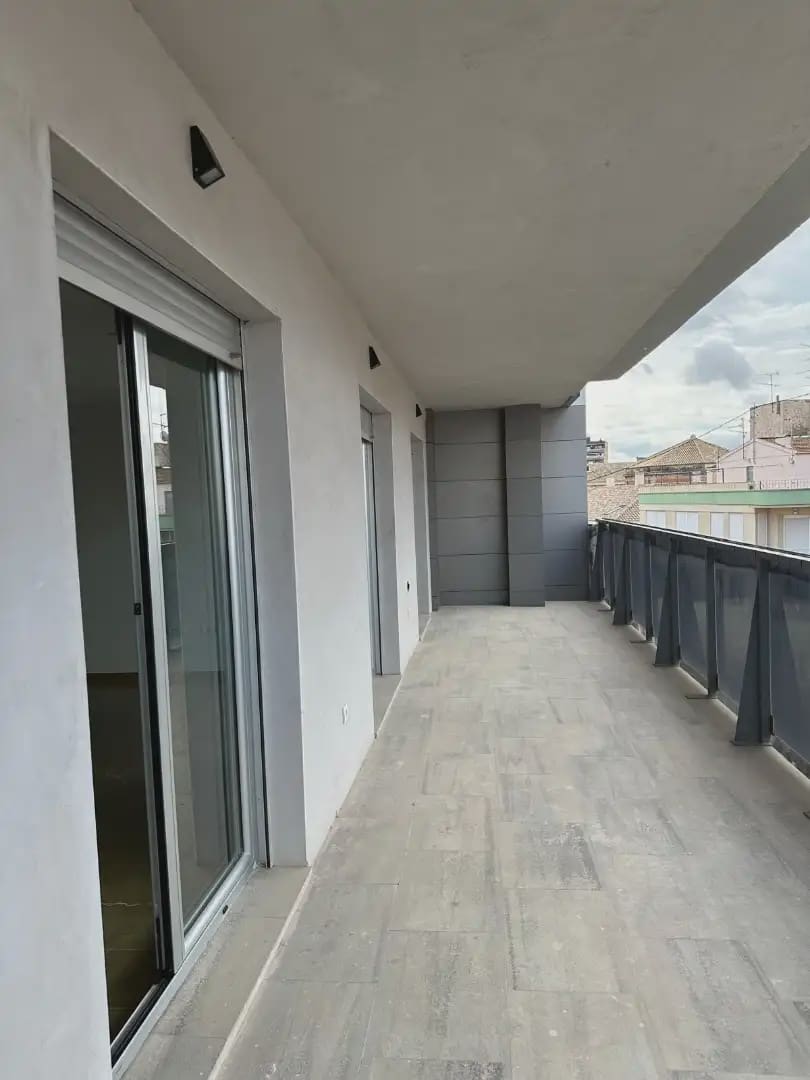 5 bedroom Flat for sale in Villena - € 320,000 (Ref: 9773526)