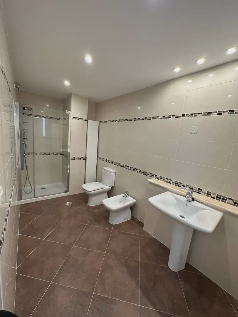 5 bedroom Flat for sale in Villena - € 320,000 (Ref: 9773526)