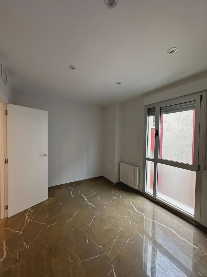 5 bedroom Flat for sale in Villena - € 320,000 (Ref: 9773526)