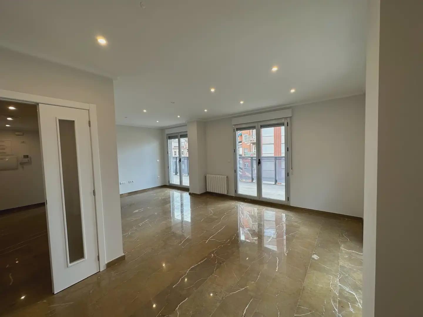 5 bedroom Flat for sale in Villena - € 320,000 (Ref: 9773526)