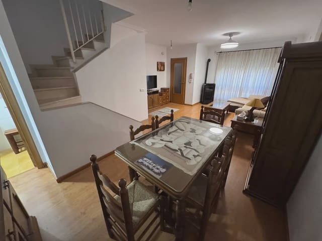 3 bedroom Terraced Villa for sale in Villena with garage - € 176,000 (Ref: 9773527)