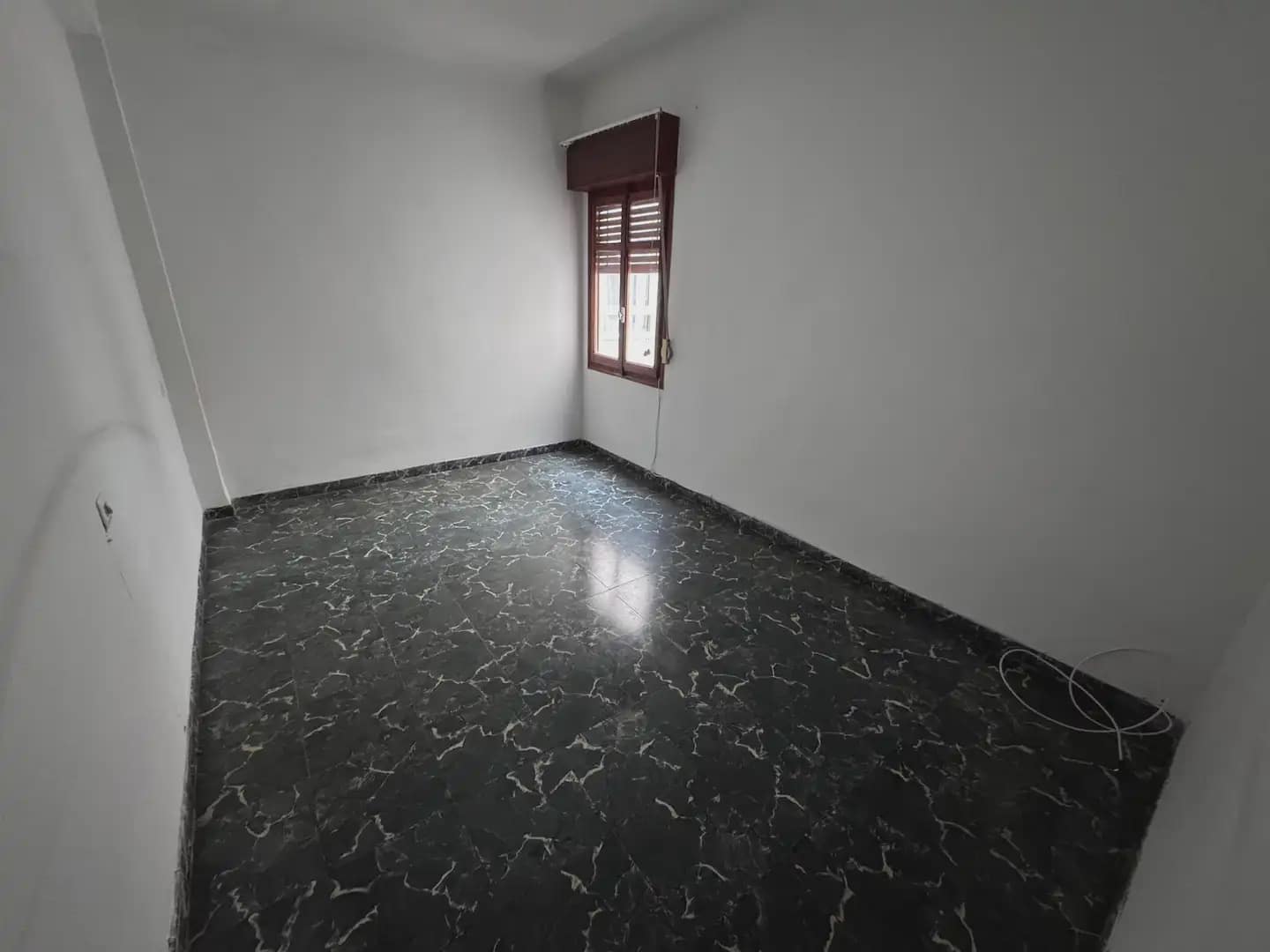 4 bedroom Flat for sale in Villena with garage - € 100,000 (Ref: 9773529)