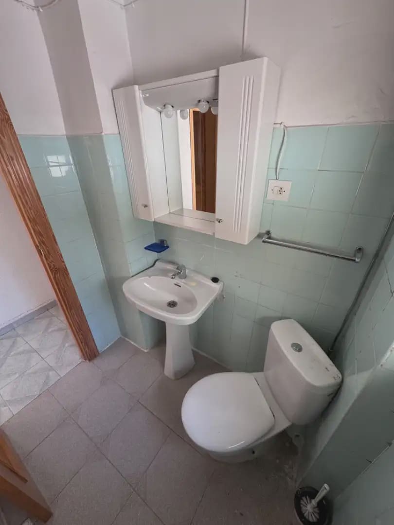 4 slaapkamer Flat te koop in Villena - € 90.000 (Ref: 9773532)