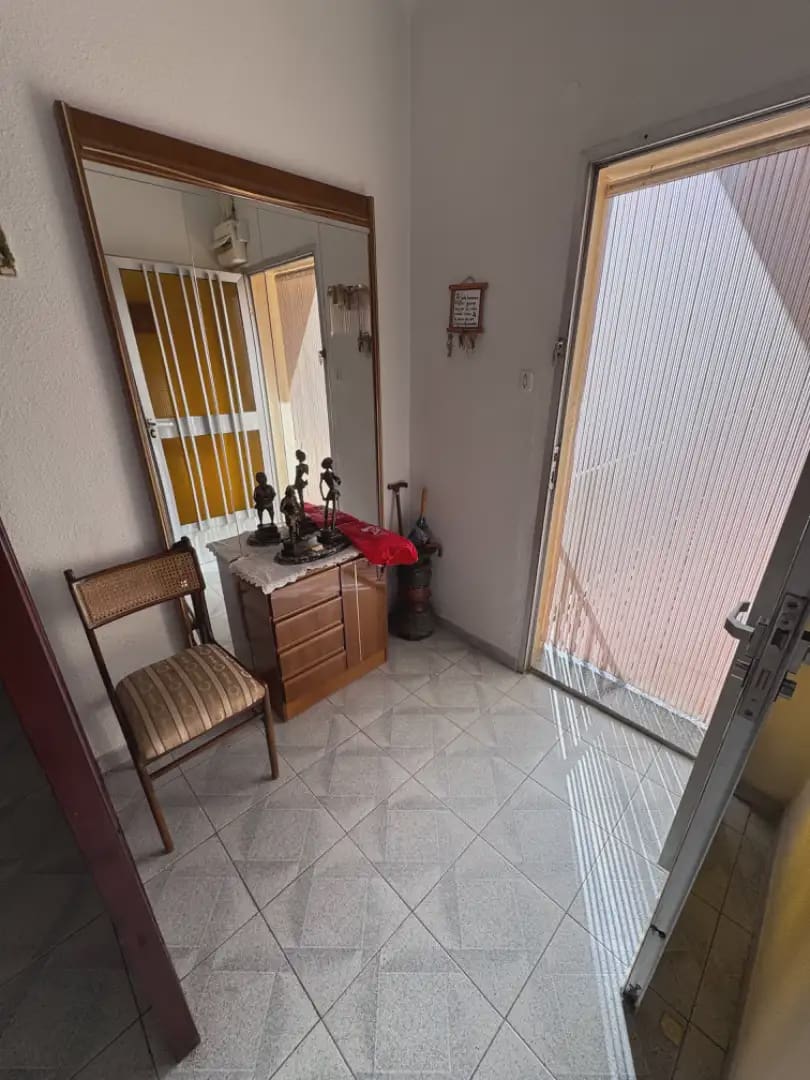 4 slaapkamer Flat te koop in Villena - € 90.000 (Ref: 9773532)