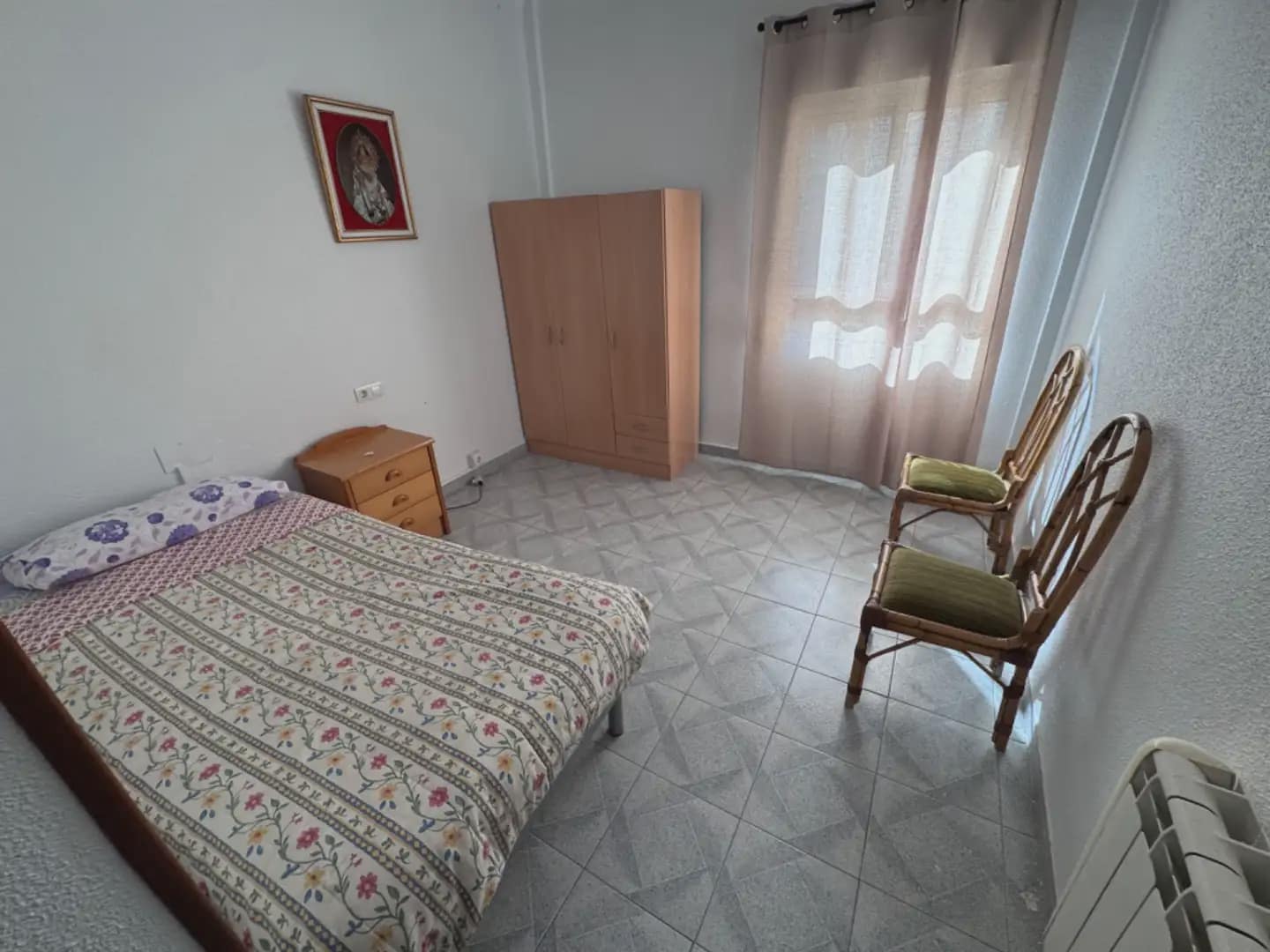 4 slaapkamer Flat te koop in Villena - € 90.000 (Ref: 9773532)