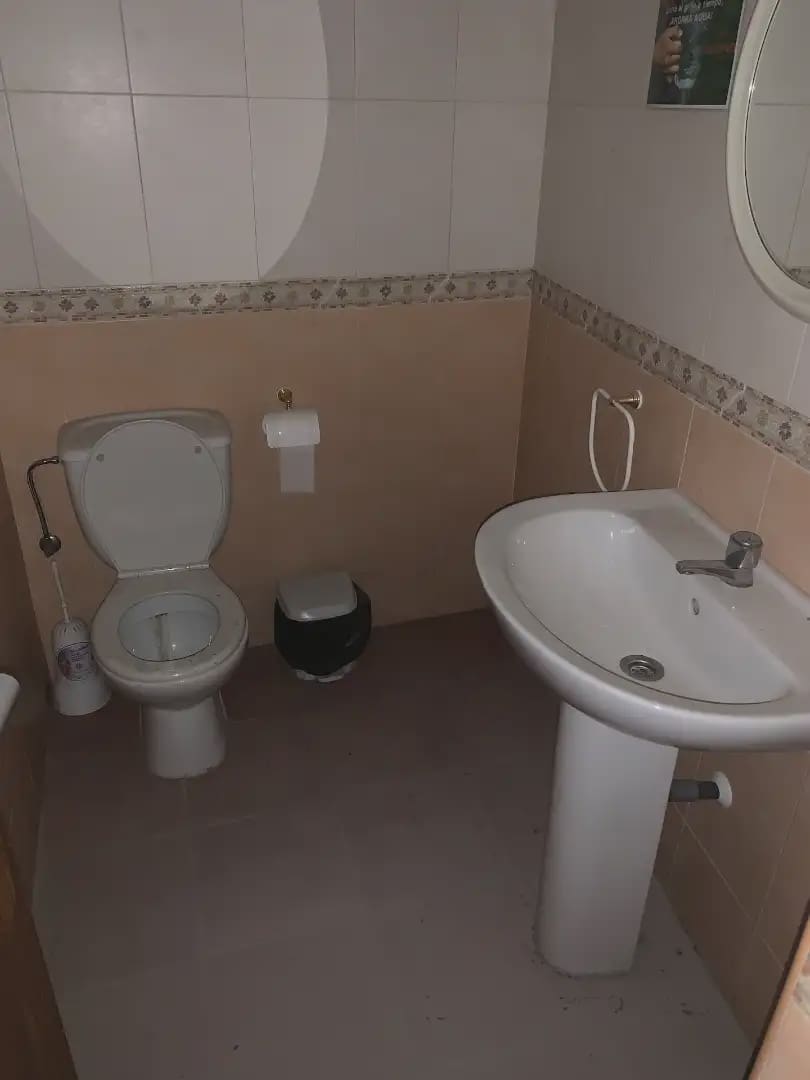 Kaupallinen myytävänä paikassa Villena - 350 000 € (Ref: 9773533)