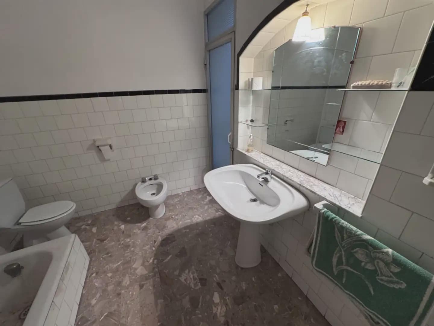 Piso de 4 habitaciones en Villena en venta - 135.000 € (Ref: 9773535)