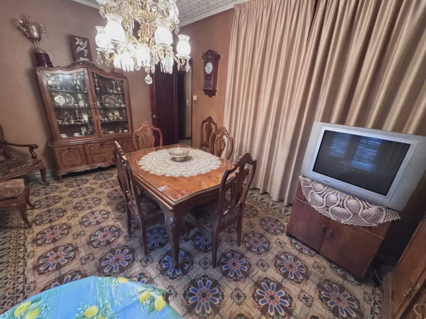 Piso de 4 habitaciones en Villena en venta - 135.000 € (Ref: 9773535)