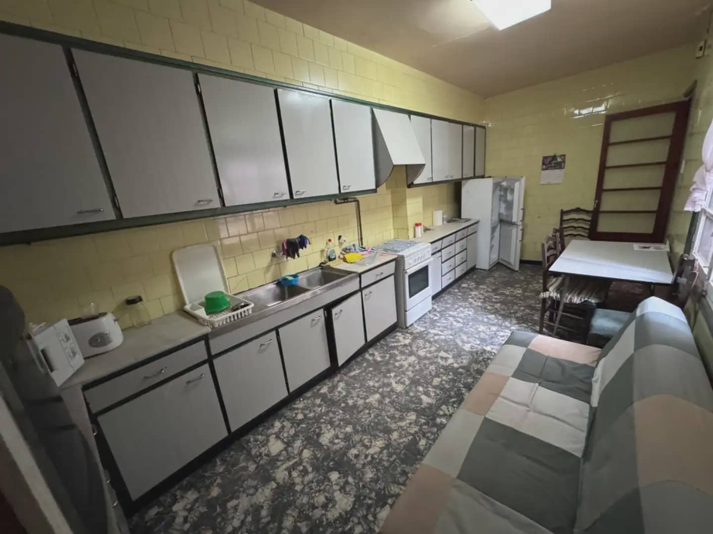 Piso de 4 habitaciones en Villena en venta - 135.000 € (Ref: 9773535)