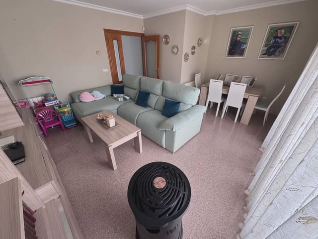 4 makuuhuone Kattohuoneisto myytävänä paikassa Villena mukana 
autotalli - 179 000 € (Ref: 9773536)