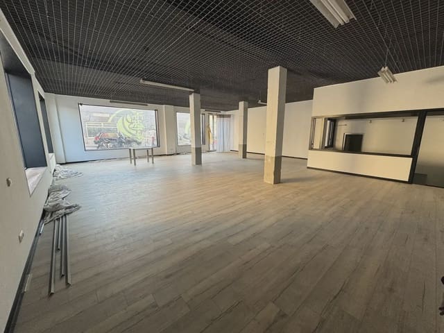 Kaupallinen myytävänä paikassa Villena - 70 000 € (Ref: 9777094)