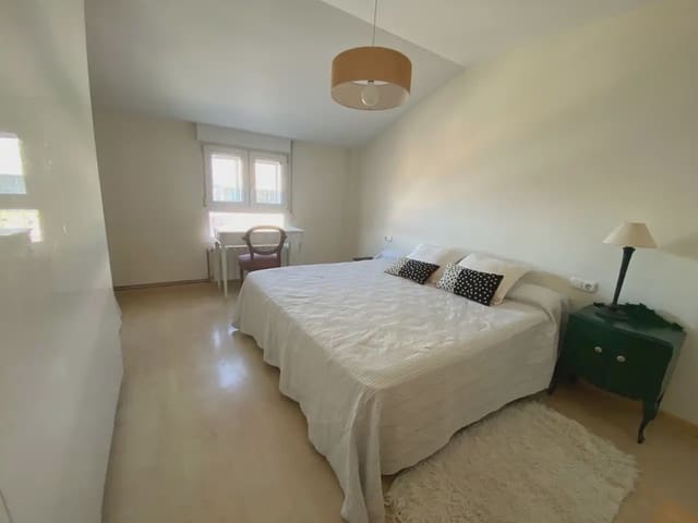 2 soverom Penthouse til salgs i Villena - € 120 000 (Ref: 9821793)