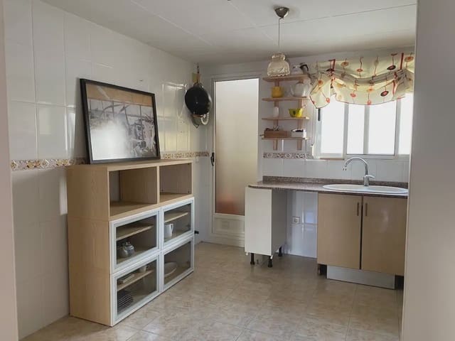 2 soverom Penthouse til salgs i Villena - € 120 000 (Ref: 9821793)