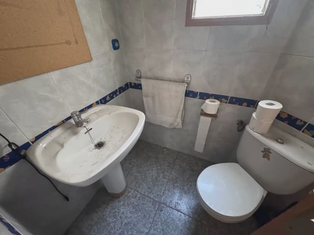4 sypialnia Dom blizniak na sprzedaż w Villena z garażem - 95 000 € (Ref: 9823584)