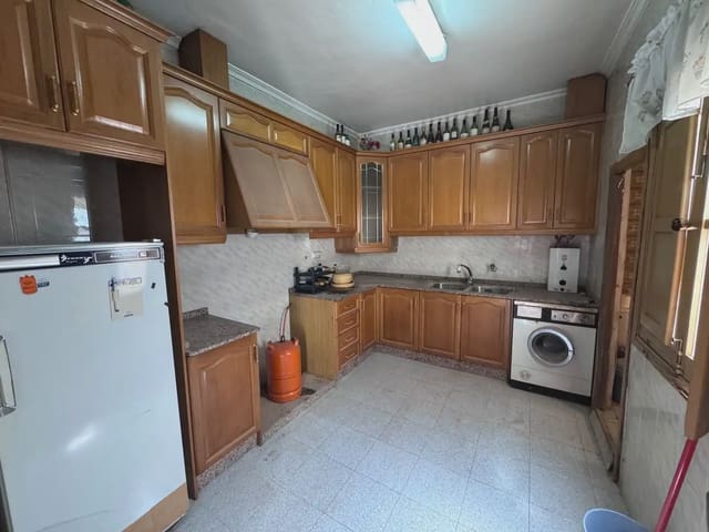 4 sypialnia Dom blizniak na sprzedaż w Villena z garażem - 95 000 € (Ref: 9823584)