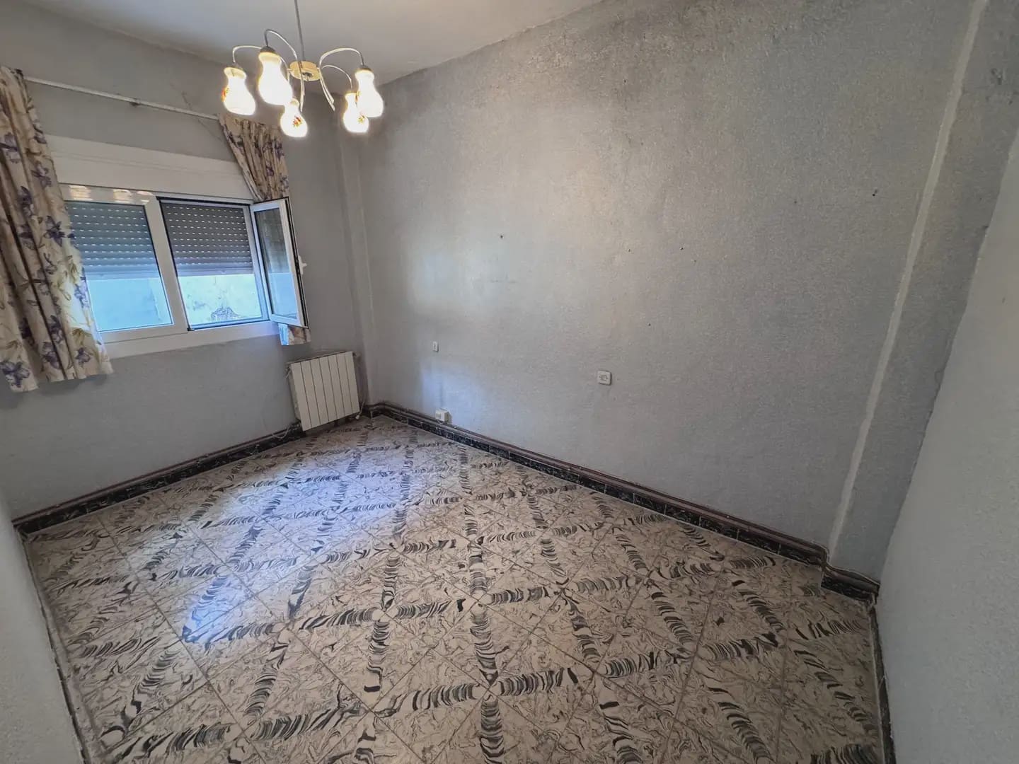 4 sypialnia Dom blizniak na sprzedaż w Villena z garażem - 95 000 € (Ref: 9823584)