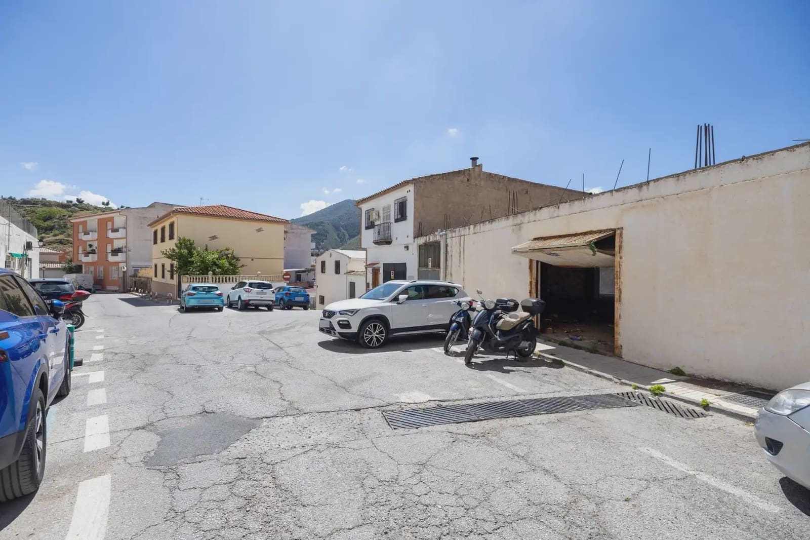 Erhverv til salg i Cenes de la Vega - € 250.000 (Ref: 9836863)
