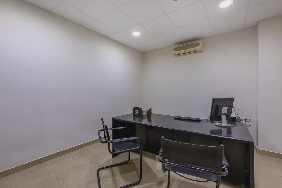 Office for sale in Granada city - € 189,000 (Ref: 9836864)