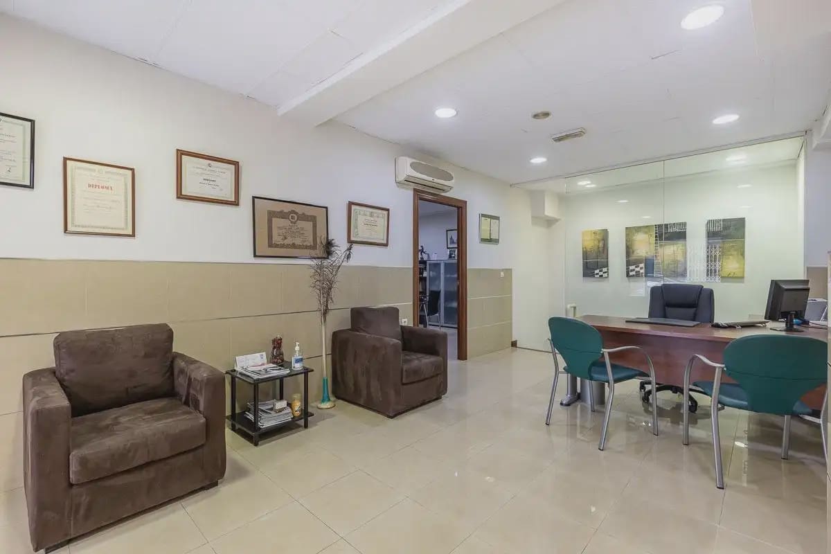 Office for sale in Granada city - € 189,000 (Ref: 9836864)
