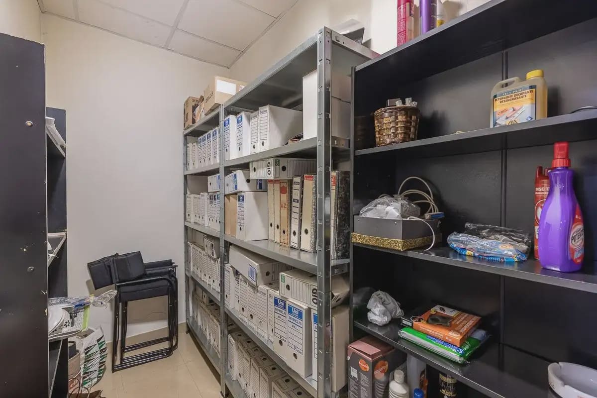 Office for sale in Granada city - € 189,000 (Ref: 9836864)