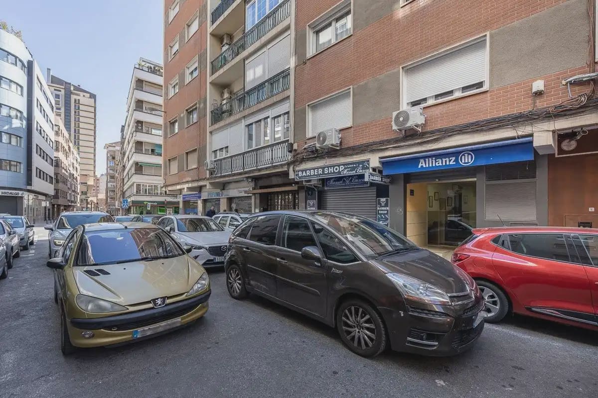 Office for sale in Granada city - € 189,000 (Ref: 9836864)