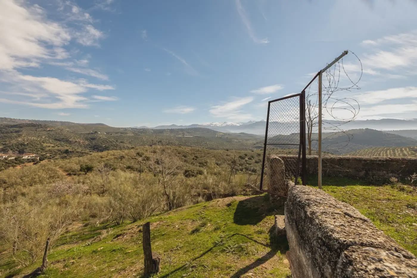 Finca/Herregård til salgs i Granada by - € 300 000 (Ref: 9836866)