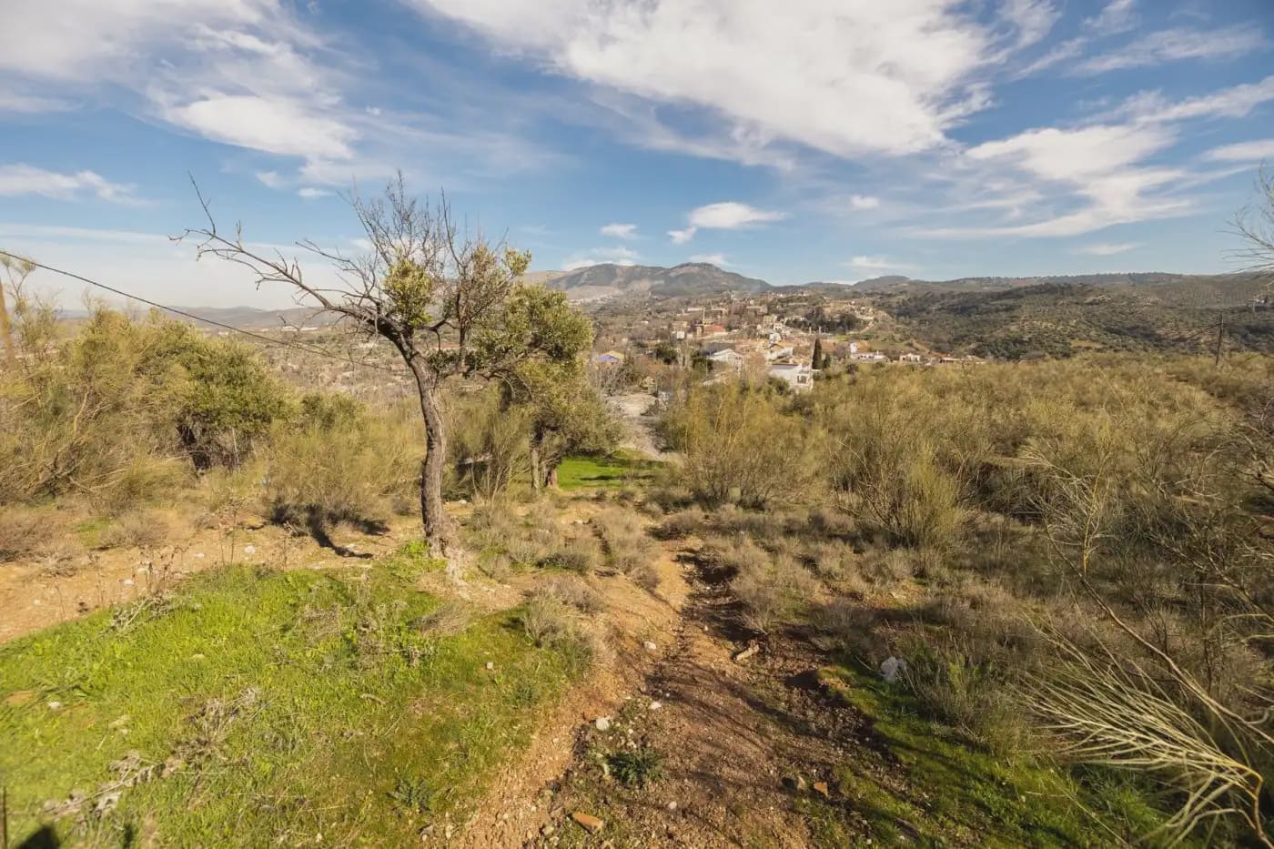Finca/Herregård til salgs i Granada by - € 300 000 (Ref: 9836866)