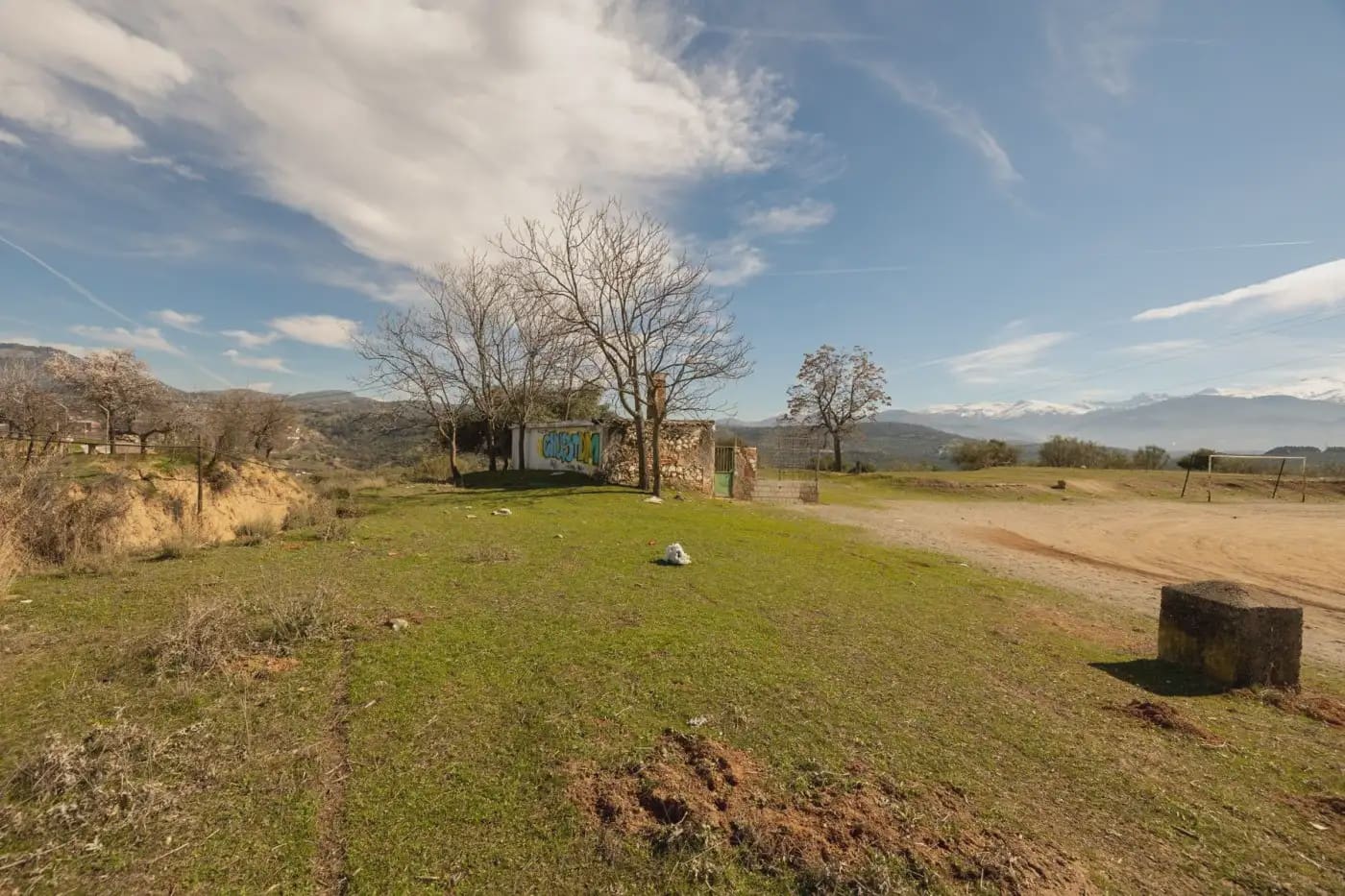 Finca/Herregård til salgs i Granada by - € 300 000 (Ref: 9836866)