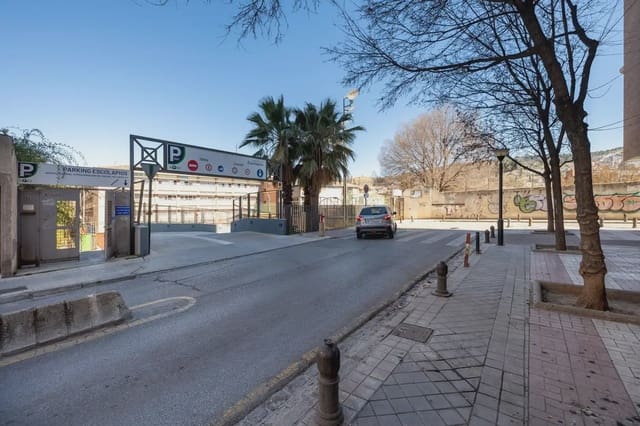 Garage for sale in Cervantes, Granada city - € 40,000 (Ref: 9836868)