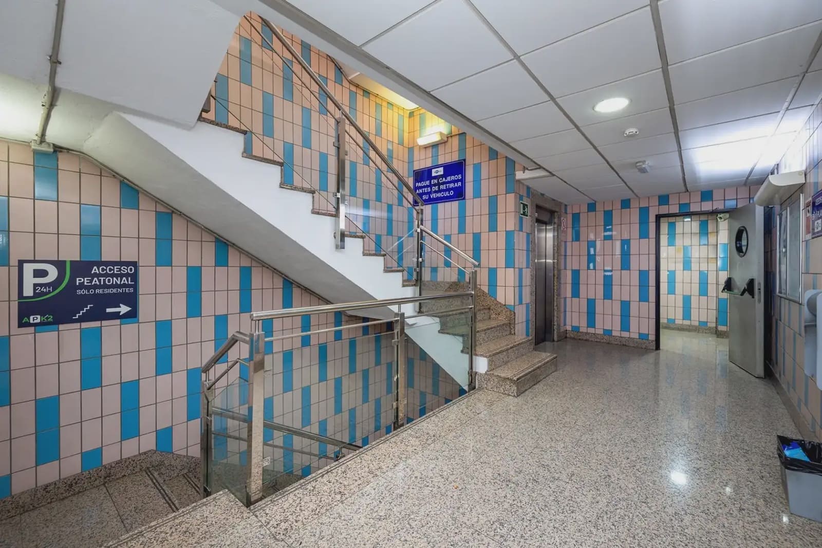 Garage for sale in Granada city - € 40,000 (Ref: 9836868)