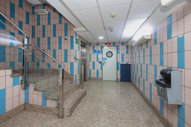 Garage for sale in Cervantes, Granada city - € 40,000 (Ref: 9836868)