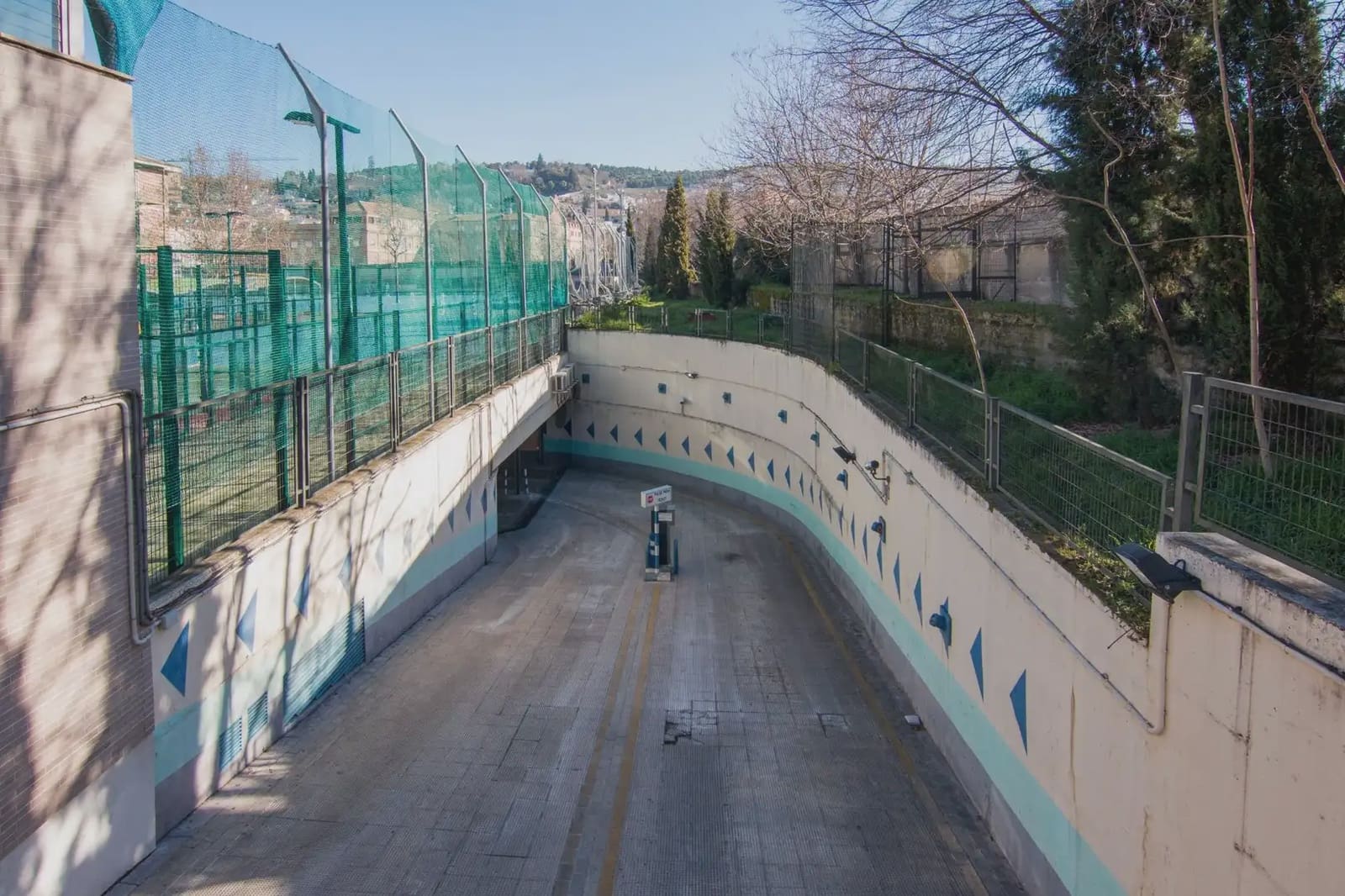 Garage for sale in Granada city - € 40,000 (Ref: 9836868)