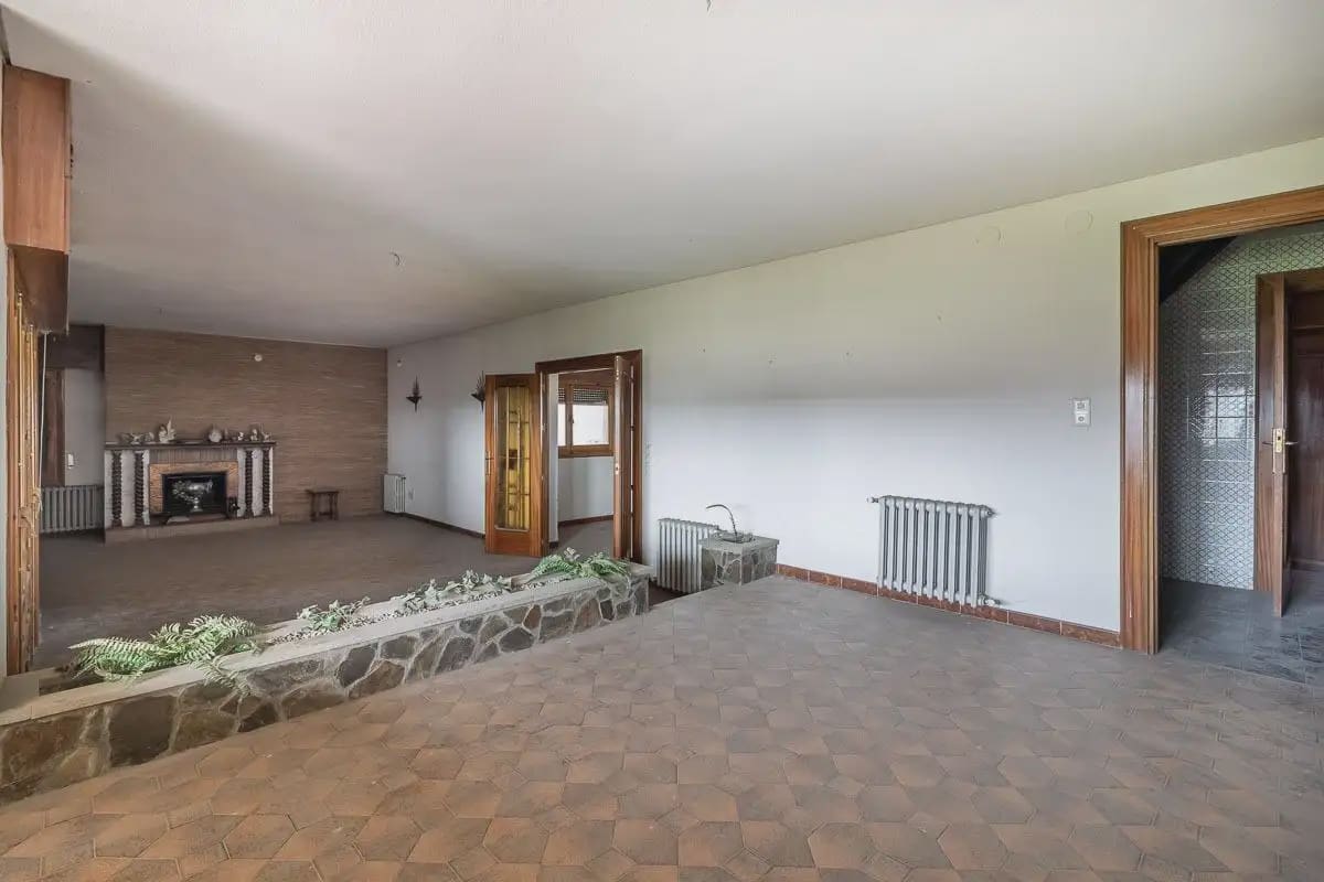 Finca/Herregård til salgs i Santa Fe med svømmebasseng garasje - € 695 000 (Ref: 9836869)