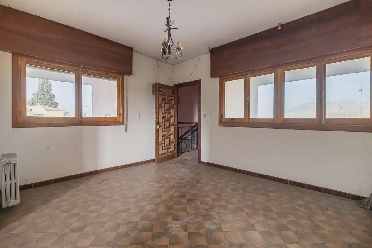 Finca/Herregård til salgs i Santa Fe med svømmebasseng garasje - € 695 000 (Ref: 9836869)