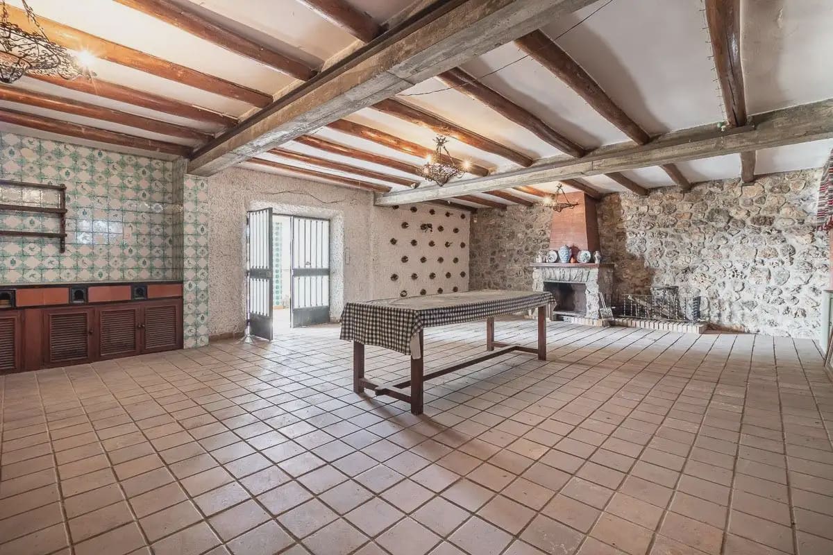 Finca/Herregård til salgs i Santa Fe med svømmebasseng garasje - € 695 000 (Ref: 9836869)