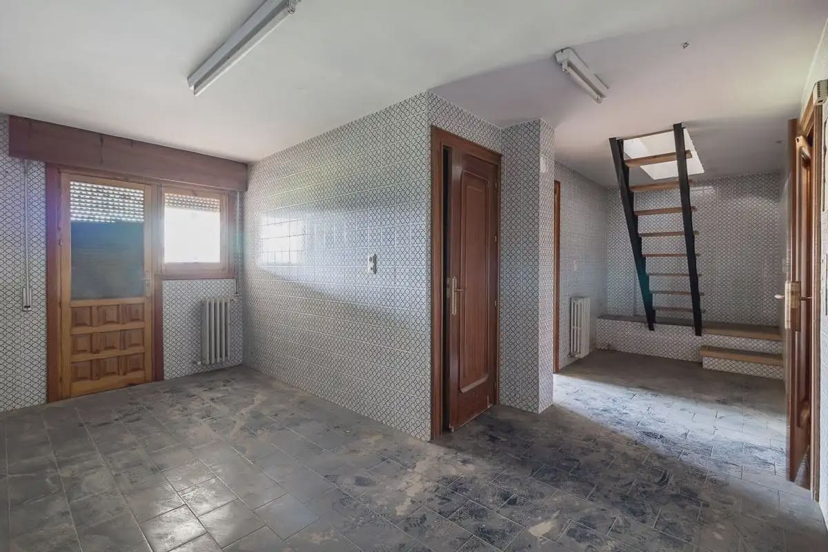 Finca/Herregård til salgs i Santa Fe med svømmebasseng garasje - € 695 000 (Ref: 9836869)