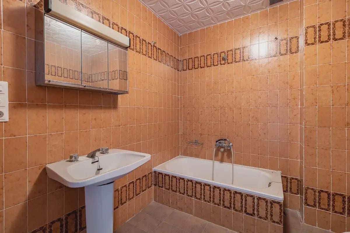 Finca/Herregård til salgs i Santa Fe med svømmebasseng garasje - € 695 000 (Ref: 9836869)