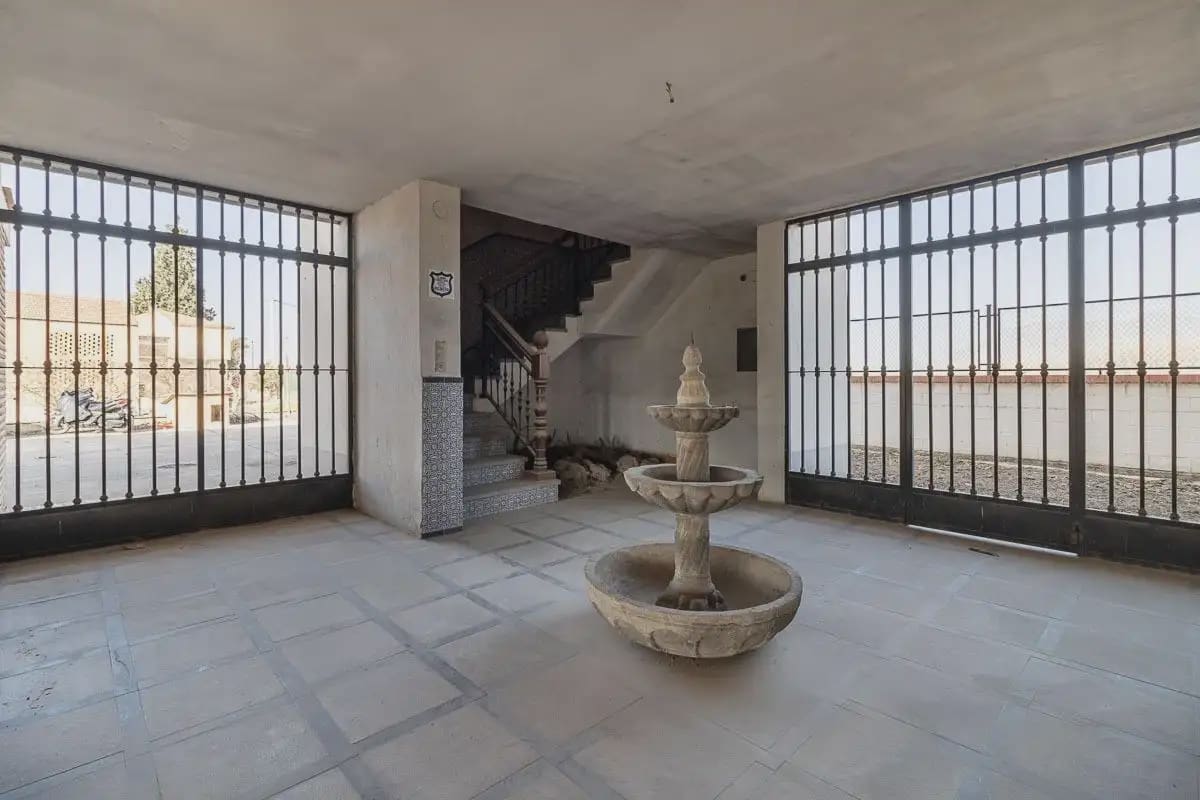 Finca/Herregård til salgs i Santa Fe med svømmebasseng garasje - € 695 000 (Ref: 9836869)