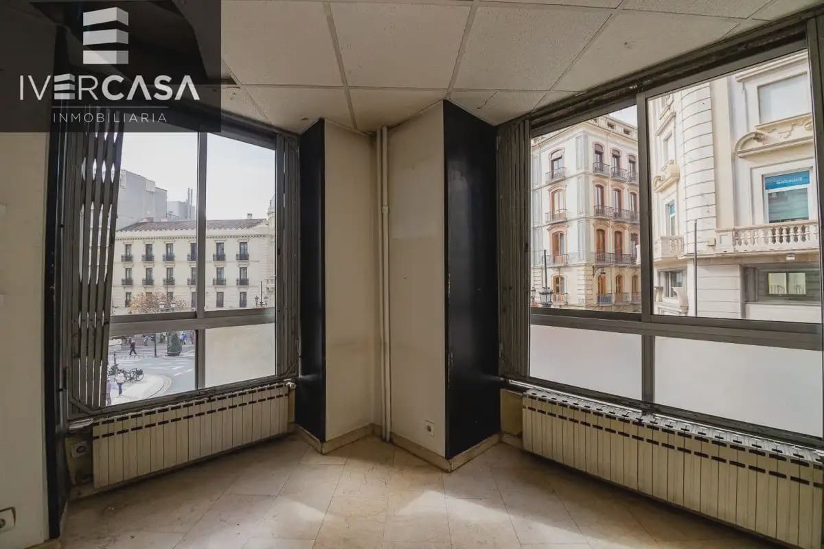 Kontor til leie i Granada by - € 1 000 (Ref: 9836870)