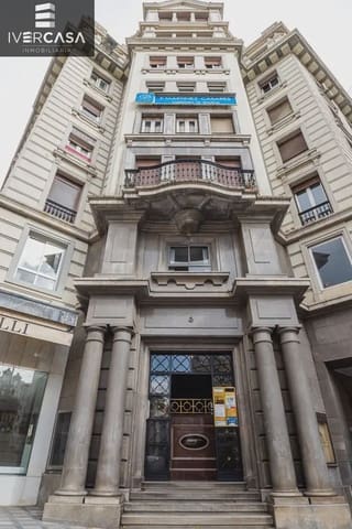 Kontor til leie i Centro - Sagrario, Granada by - € 1 000 (Ref: 9836870)